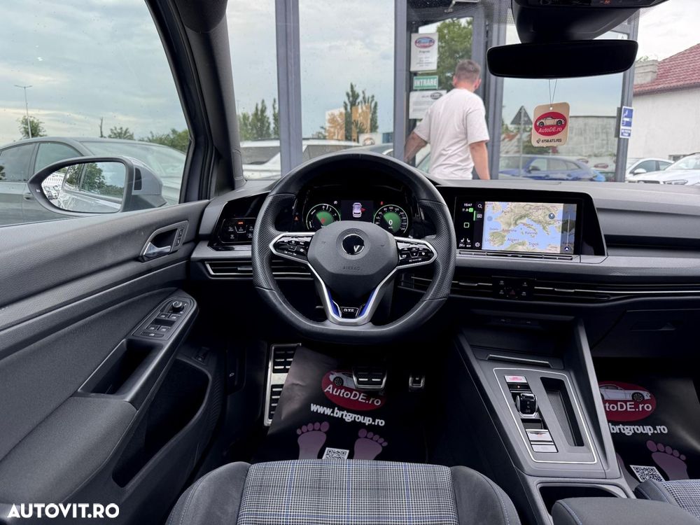 Volkswagen Golf - 9