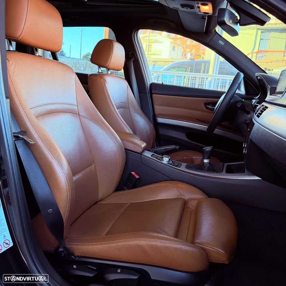 BMW 320 d Pack M - 9