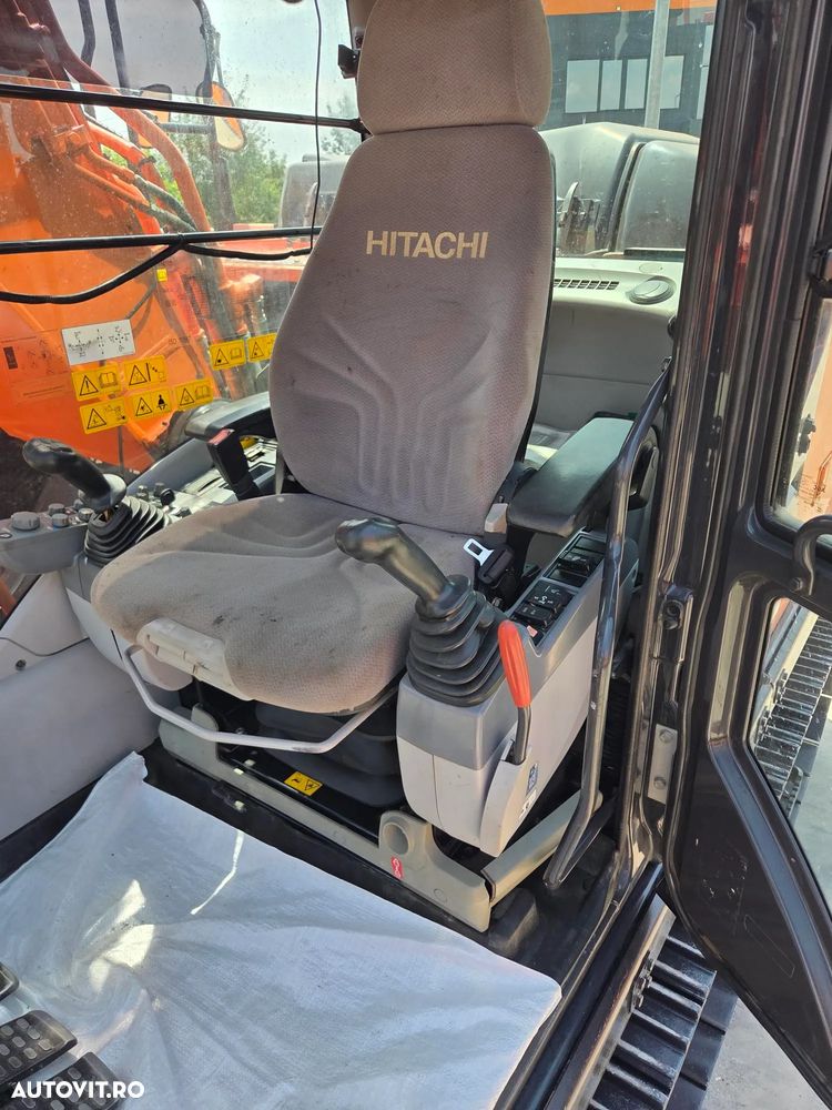 Hitachi ZX210LC-6, 23 tone, cupa NOUA 1,3mc, 2018, 7.784h, CUPLA rapida OIL QUICK, cupa ingusta, inst picon si rotire pe brate, 3 camere, lant 90% ok, consum mediu 9l/h, FULL OPTION, STARE FOARTE BUNA, posibilitate leasing 3 ani-PROMOTIE 83.900 EUR+Tva - 27