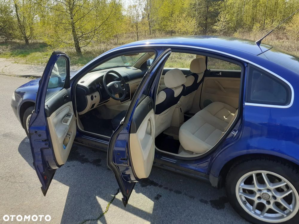 Volkswagen Passat 2.0 Comfortline - 5