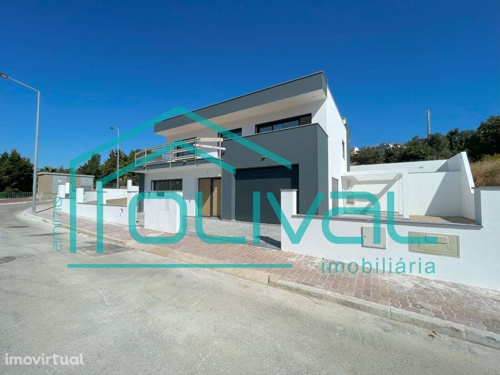 Moradia Isolada tipologia T4 ( RESERVADA) - Grande imagem: 2/34