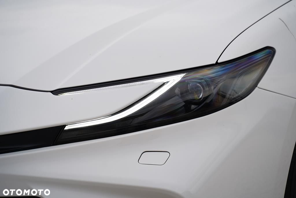 Toyota Camry - 32
