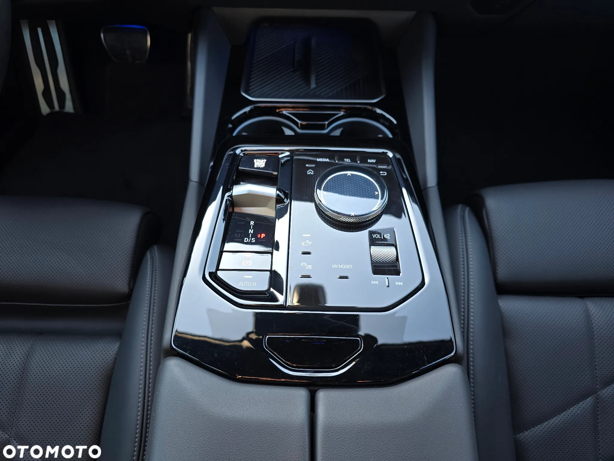 BMW Seria 5 520d xDrive - 13