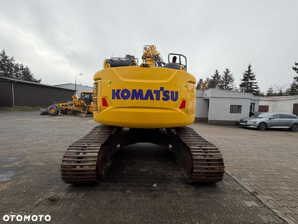 Komatsu PC228US-10 - 4