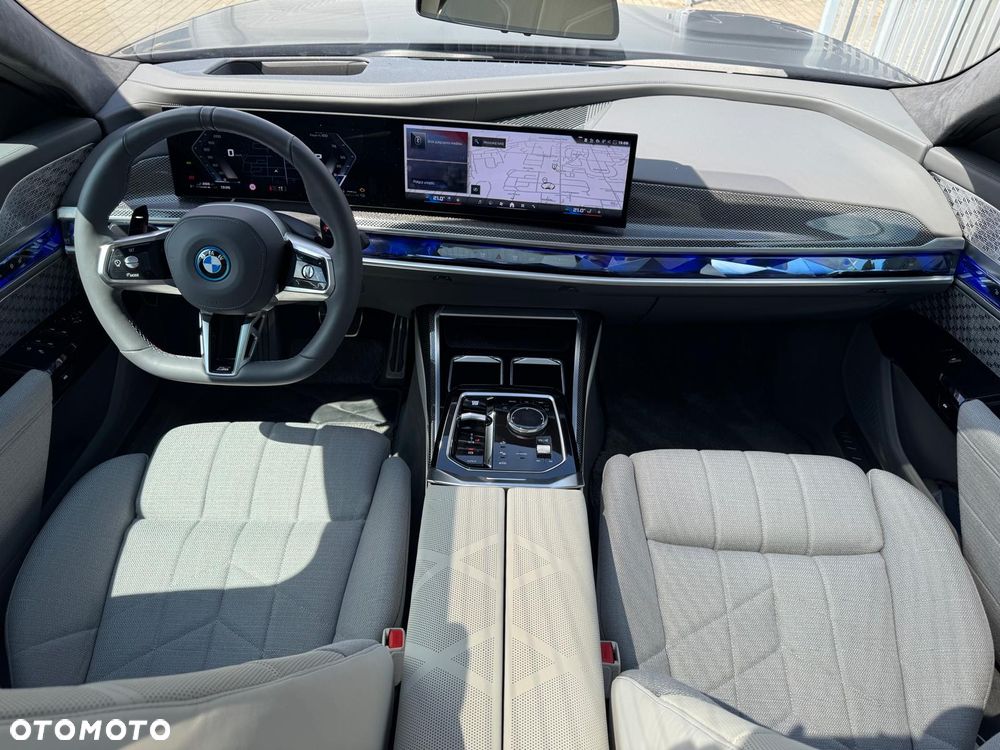 BMW Seria 7 M760e xDrive - 21