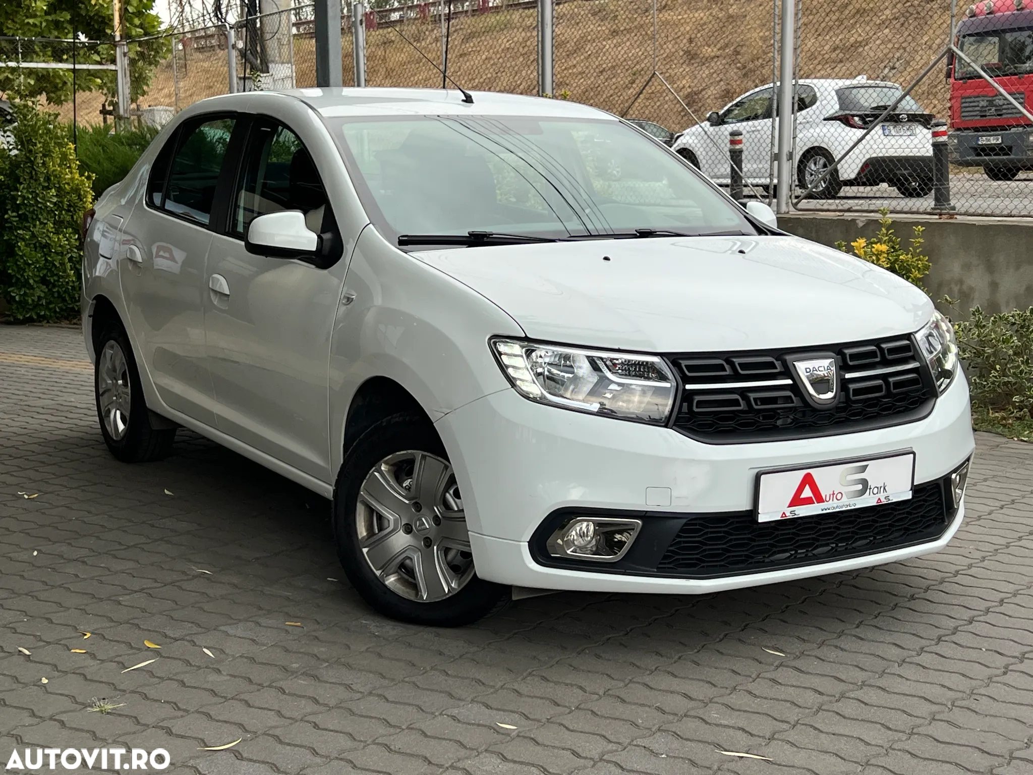 Dacia Logan 1.0 SCe Ambiance - 3