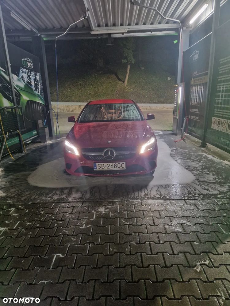 Mercedes-Benz CLA 180 7G-DCT - 18