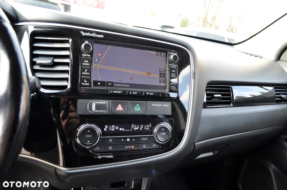 Mitsubishi Outlander - 23