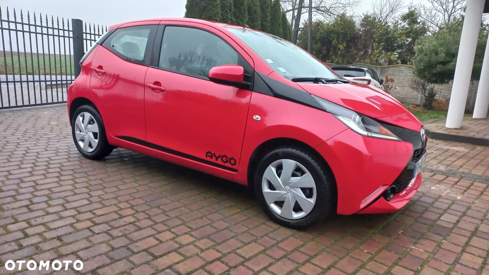 Toyota Aygo x-play Edition S+ - 8