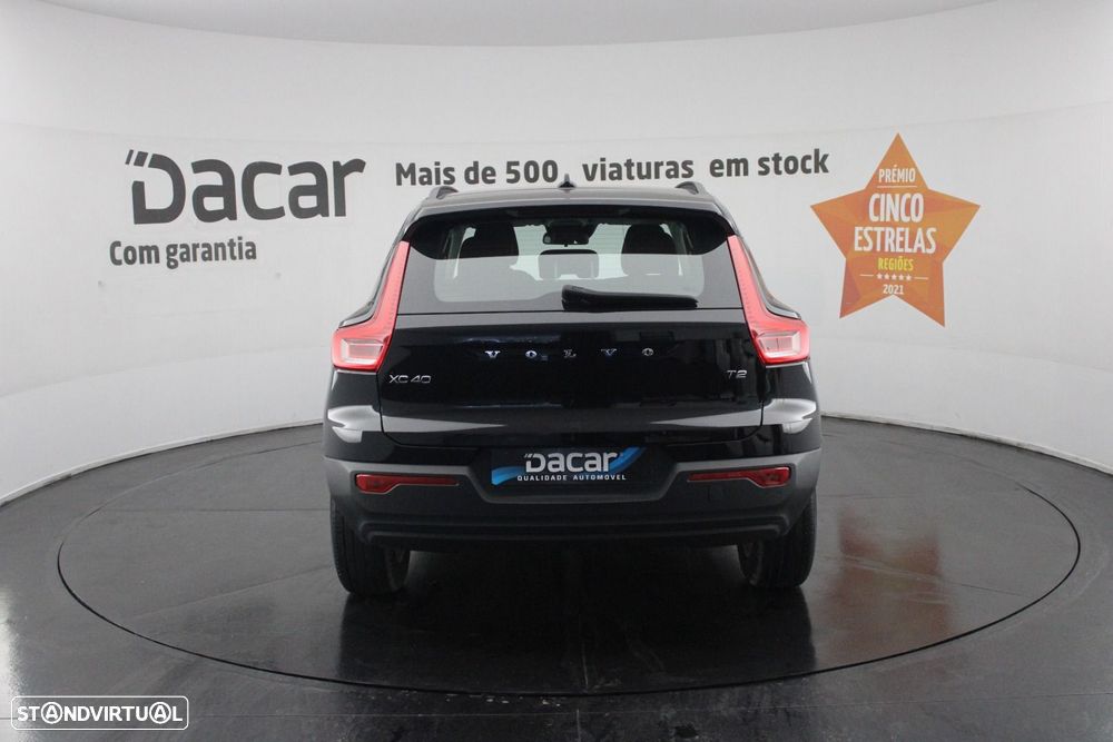 Volvo XC 40 1.5 T2 Momentum Core — fotografia 6