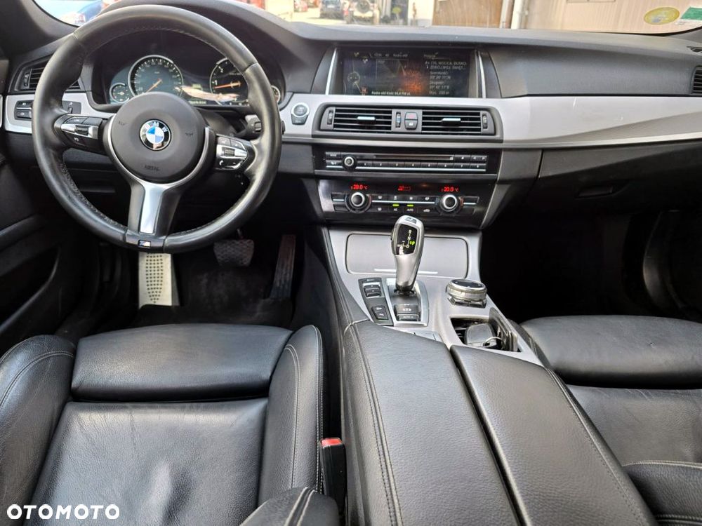 BMW Seria 5 530d xDrive Sport-Aut - 26