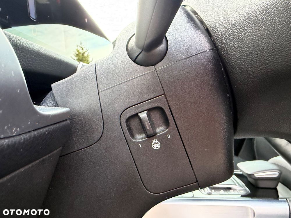 Mercedes-Benz GLB 200 d 8G-DCT Progressive - 27