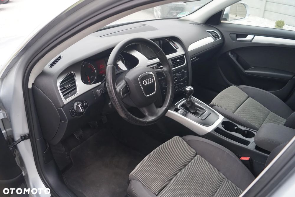 Audi A4 Avant 2.0 TDI DPF Ambition - 5