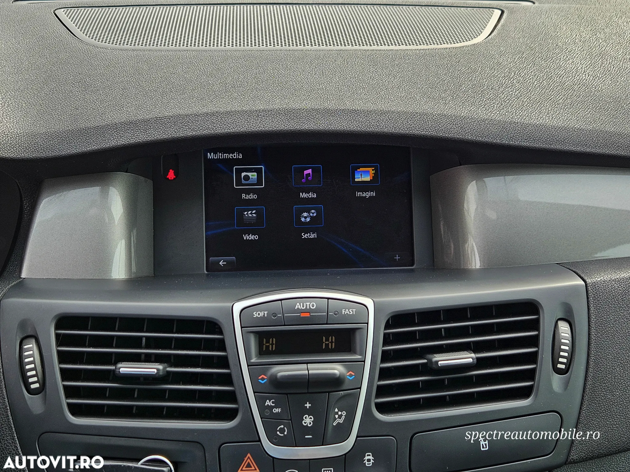 Renault Laguna dCi 110 FAP Limited - 25