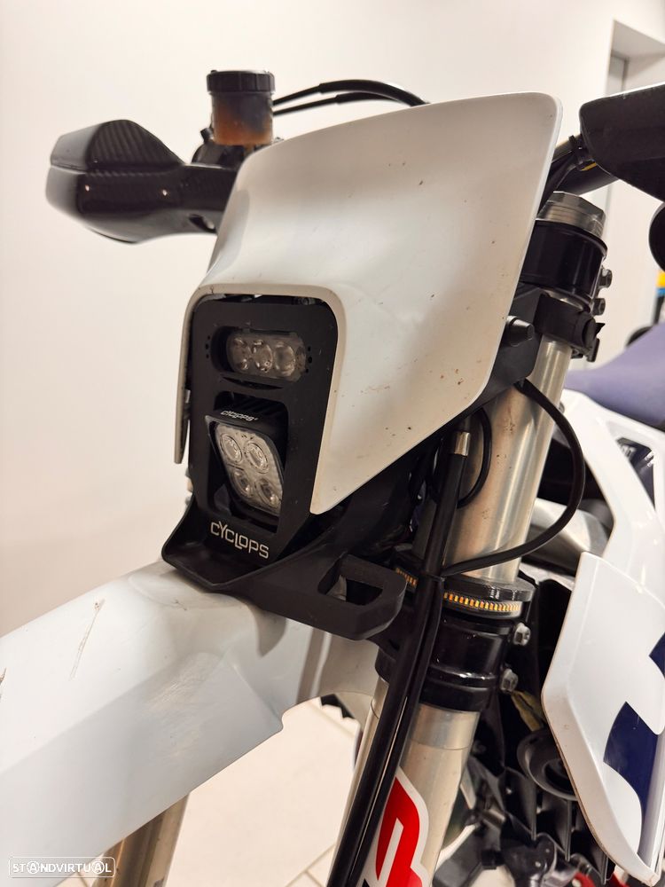 Husqvarna FE FS450 SMR Factory Supermoto - 4