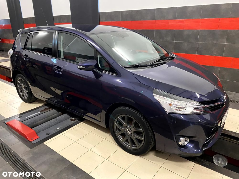 Toyota Verso 1.8 Premium - 5