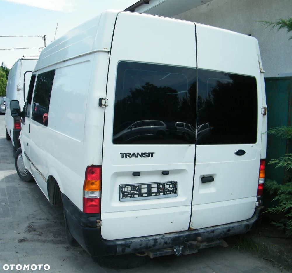 Ford Transit (00-06r.) 2.0TD 85KM.Silnik Duratorq DI (85PS)  Skrzynia VXT75 Lakier Diamond White 73 . Cały na części GWARANCJA !!!  Przód Tył Zestaw Komplet Drzwi Klapa Zderzak Błotnik Maska Grill Atrapa Szyba Pas Lampa Lusterko Boczki Fotel Kanapa Kokpit Deska Rozdzielcza Przełącznik Włącznik Sterownik Przewody Wiązka Instalacja Moduł Komputer Czujnik Listwa Pompa Alternator Wtryski Głowica Rozrusznik Kompresor Sprzęgło Dwumas Silnik Skrzynia ABS Klimatyzacji Paliwa Wspomagania Kolektor Turbina Przepustnica Zawór Chłodnica Koło Hak Belka Sanki Zawieszenie Mcpherson Półoś Amortyzator Wydech Tłumik Zacisk Most - 4