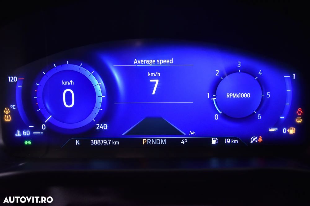 Ford Kuga - 11