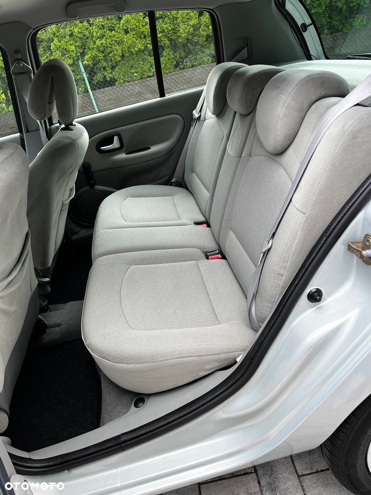 Renault Clio 1.6 16V Initiale - 10