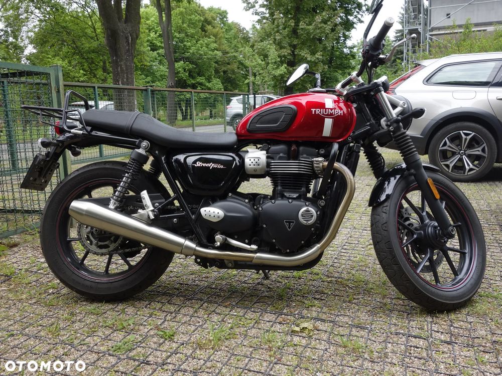 Triumph Street Twin - 9