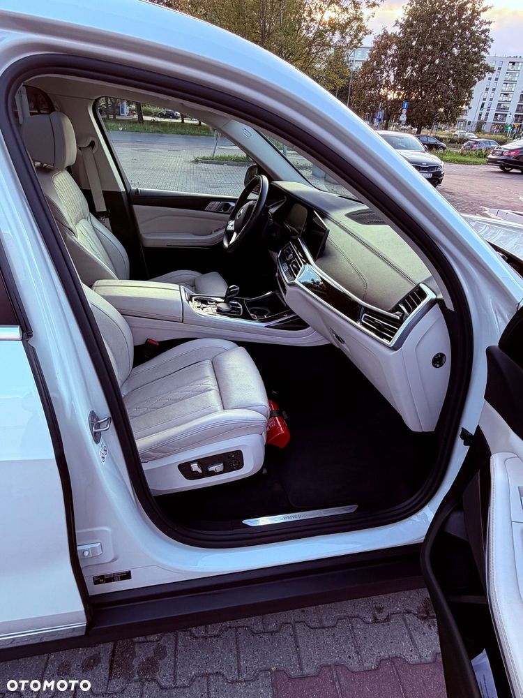 BMW X7 xDrive40i - 14
