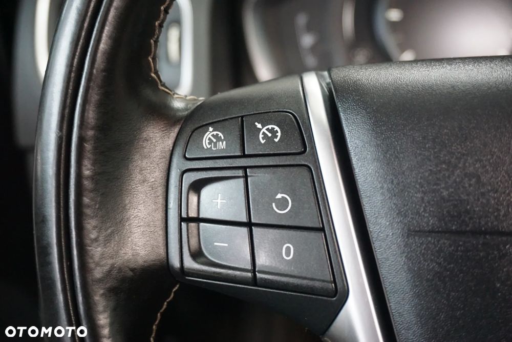 Volvo V60 D2 Kinetic - 32