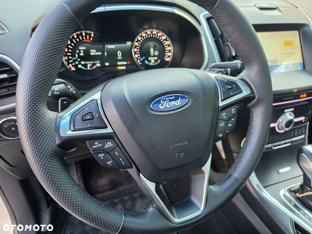 Ford Edge 2.0 TDCi Bi-Turbo 4x4 Titanium - 34