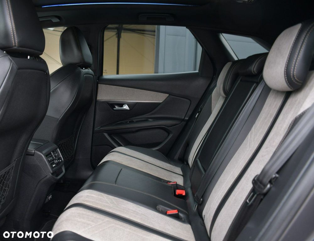 Peugeot 3008 1.6 PureTech HYbrid GT Line S&S EAT8 - 13