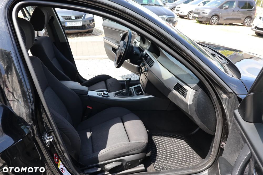 BMW Seria 3 320d Edition Lifestyle - 11