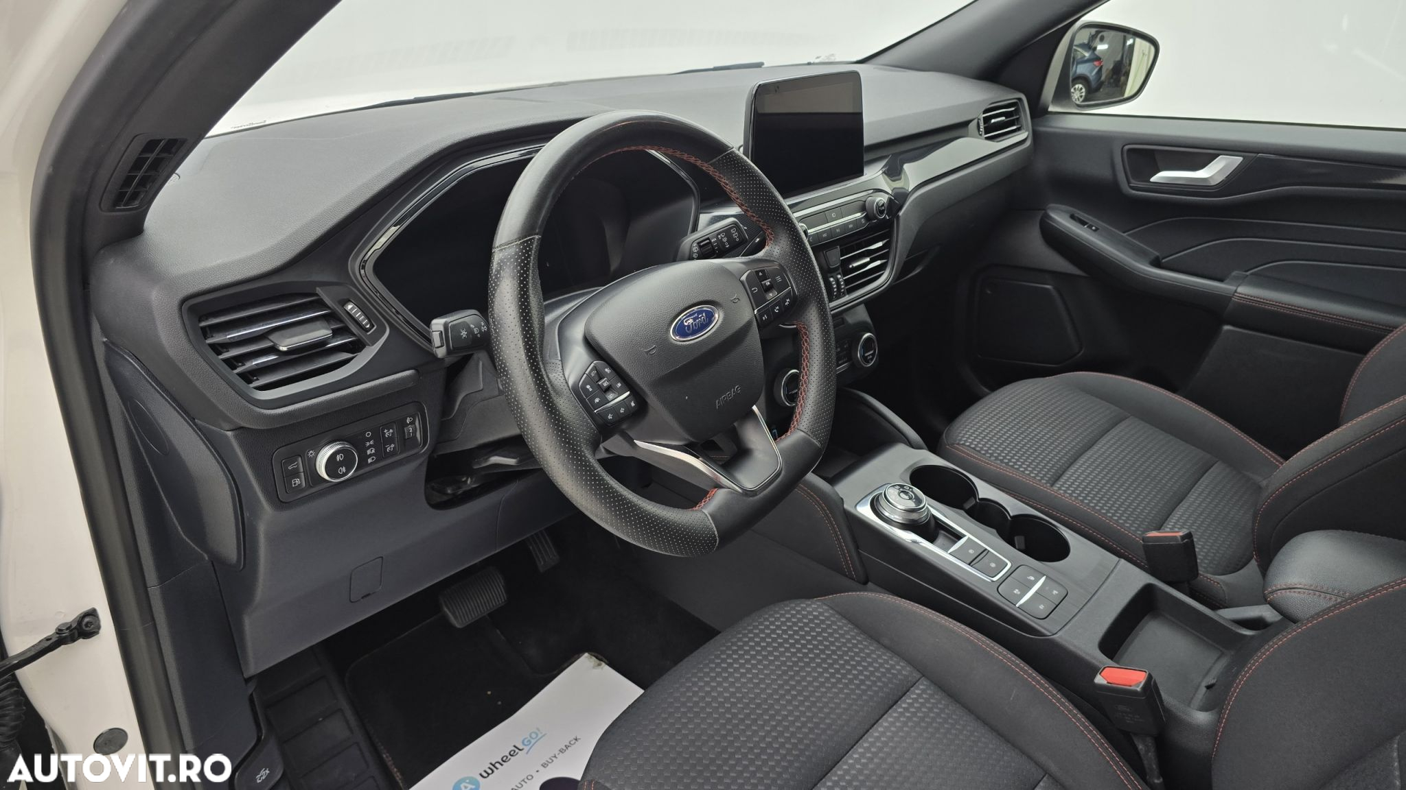 Ford Kuga - 13