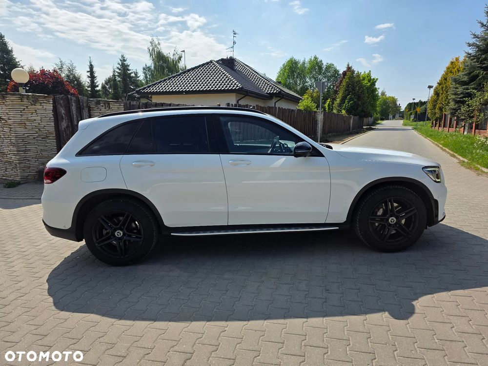 Mercedes-Benz GLC 200 4Matic 9G-TRONIC AMG Line - 5