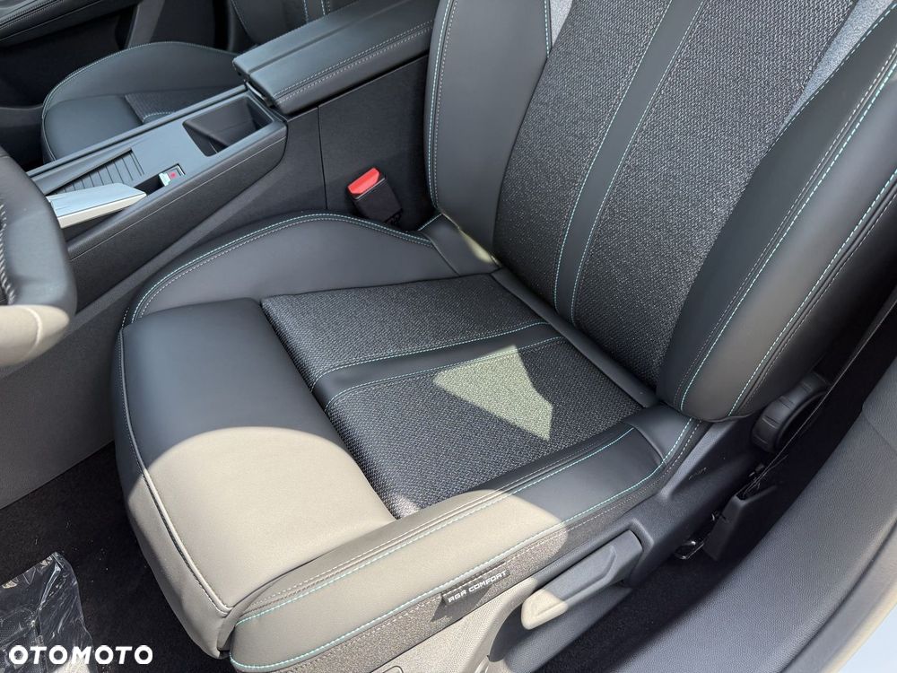 Peugeot 408 1.2 PureTech mHEV Allure S&S e-DSC6 - 13