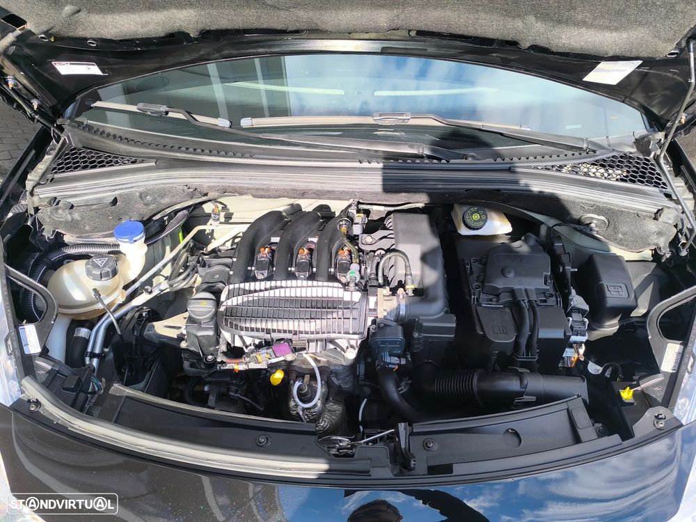 Citroën C3 1.2 PureTech Shine - 6