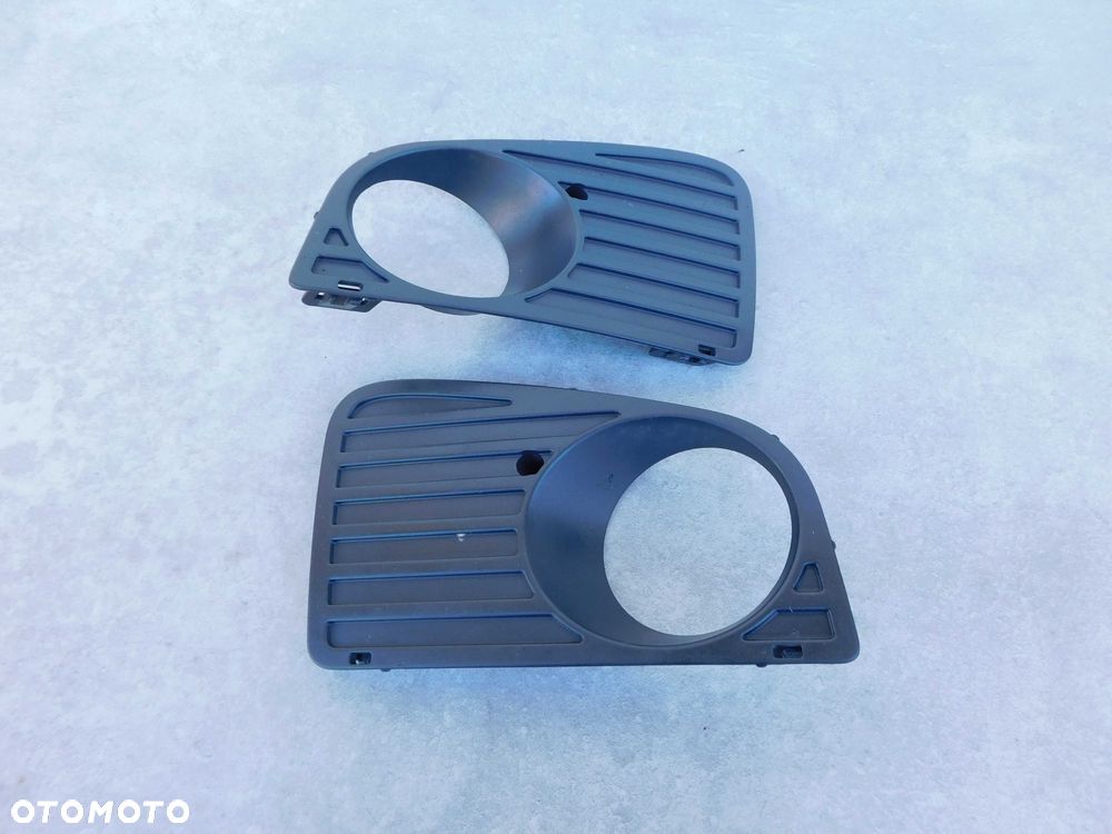 VW Crafter 2.5 TDI kratki maskownice halogena halogenu w zderzak OEM