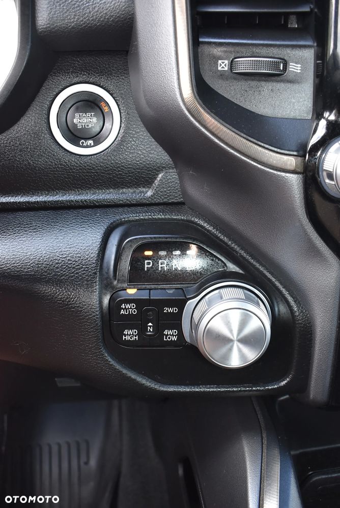 RAM 1500 Crew Cab Sport - 33