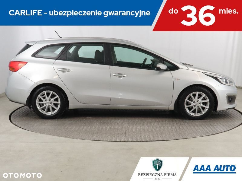 Kia Ceed - 8