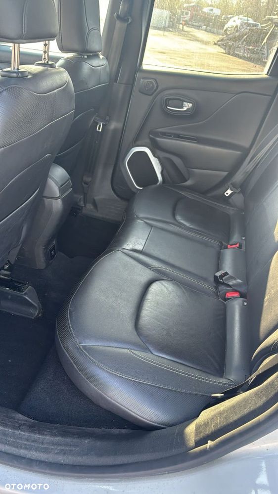 Jeep Renegade - 14
