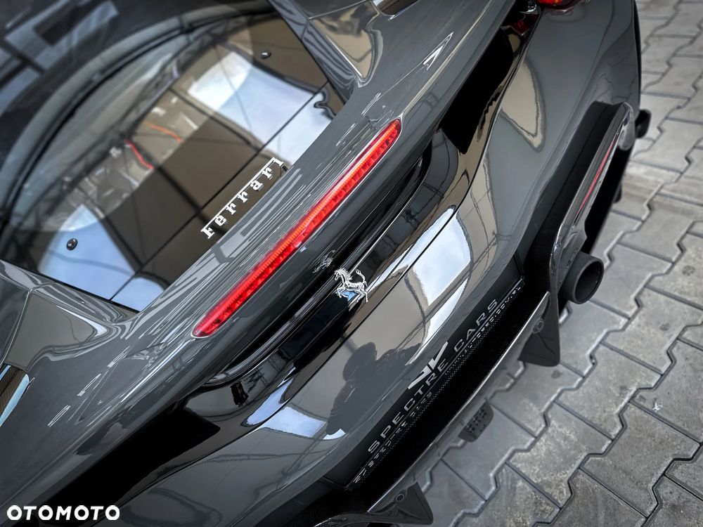 Ferrari 488 Pista - 15