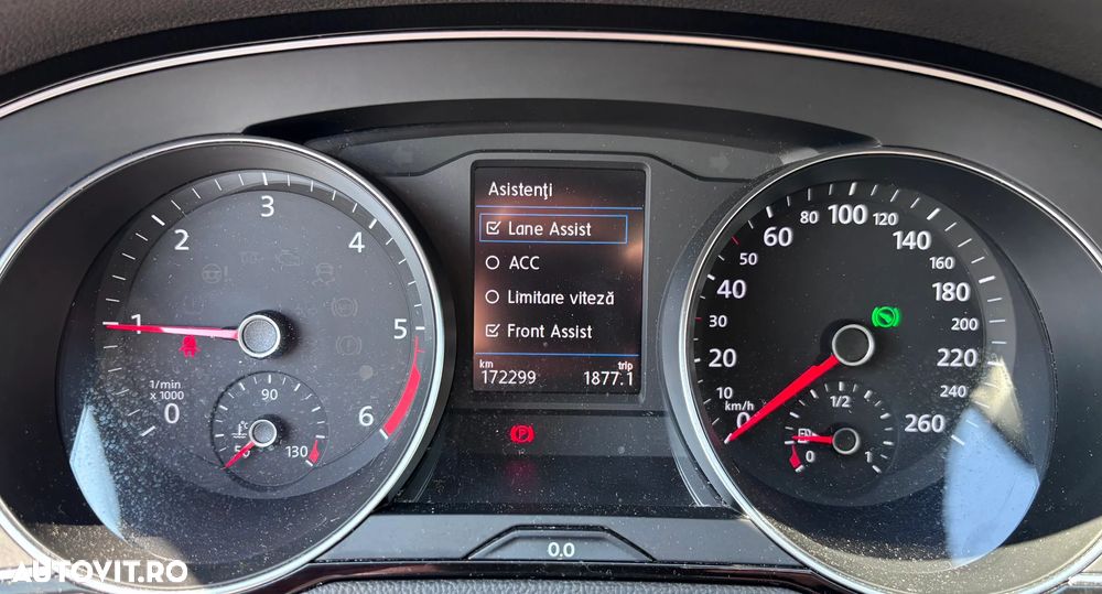 Volkswagen Passat 2.0 TDI SCR DSG Business - 24