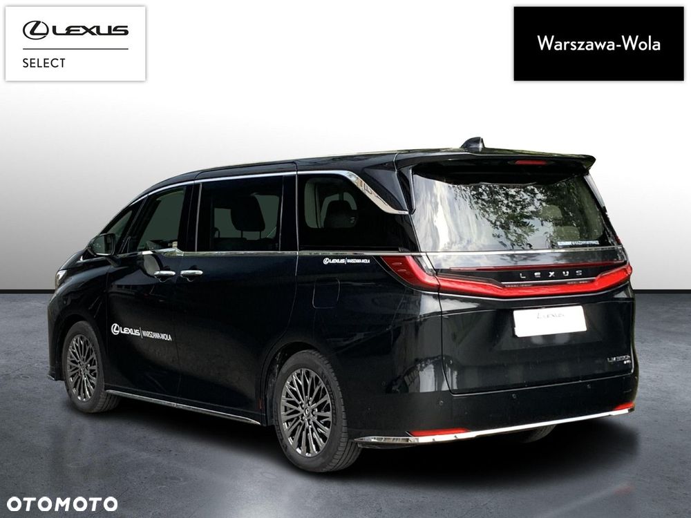 Lexus LM - 5