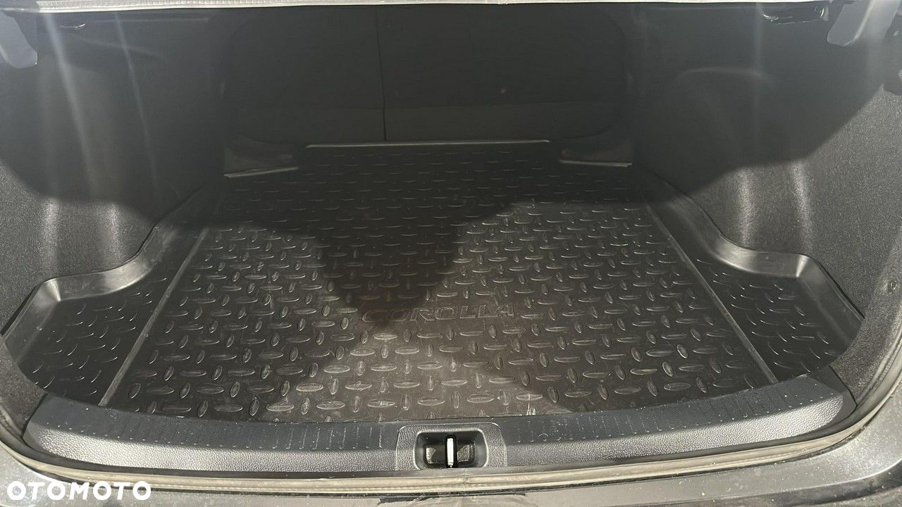 Toyota Corolla - 26