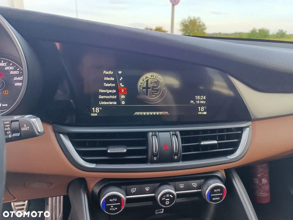 Alfa Romeo Giulia 2.2 Super - 32