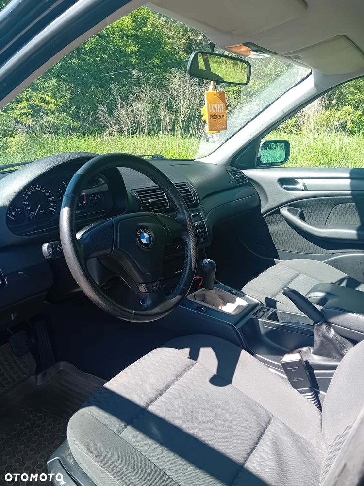 BMW Seria 3 318i - 6