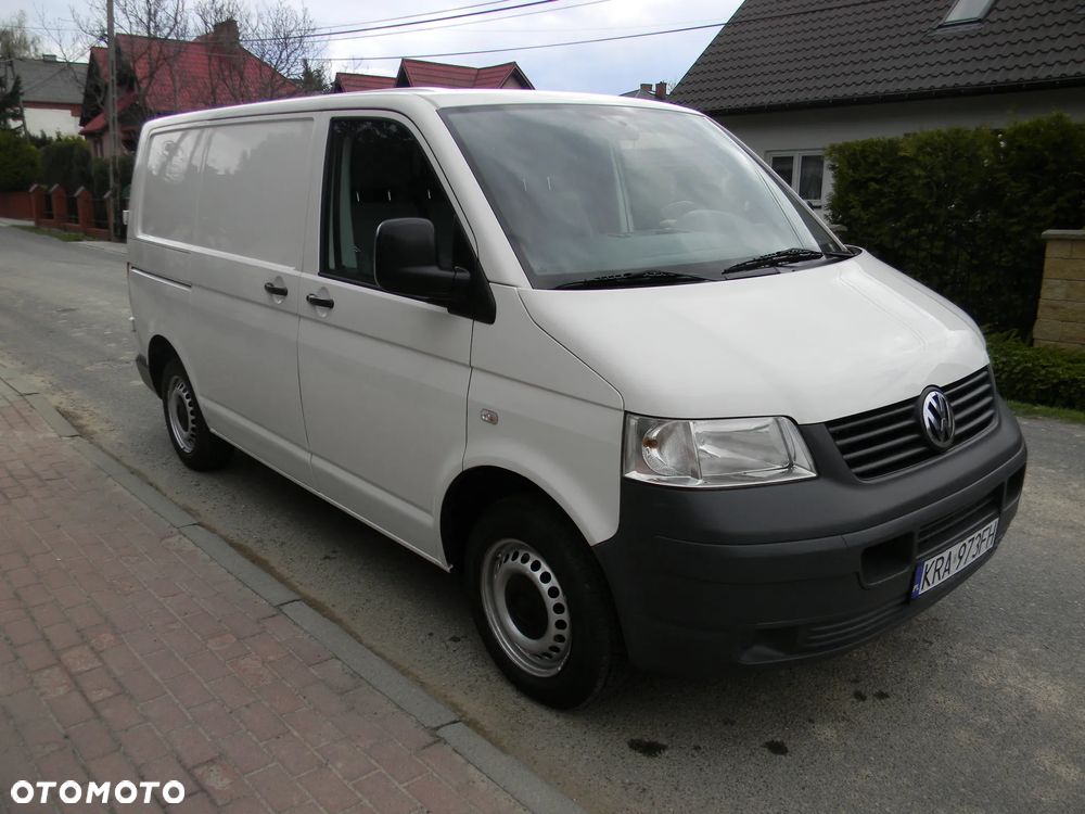 Volkswagen Transporter - 1