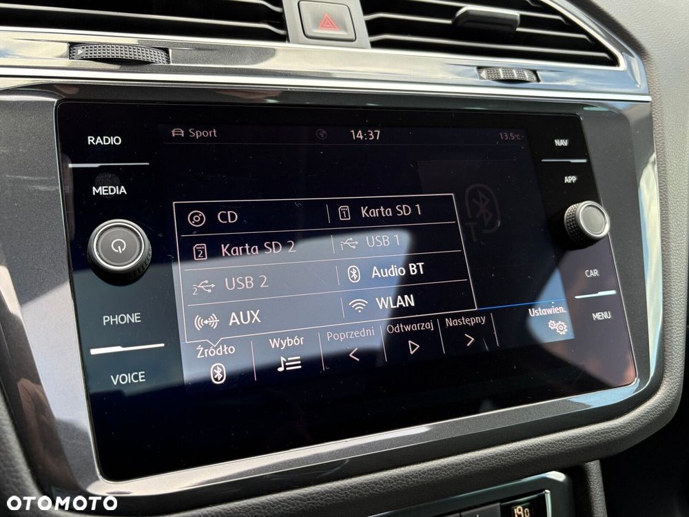 Volkswagen Tiguan - 33