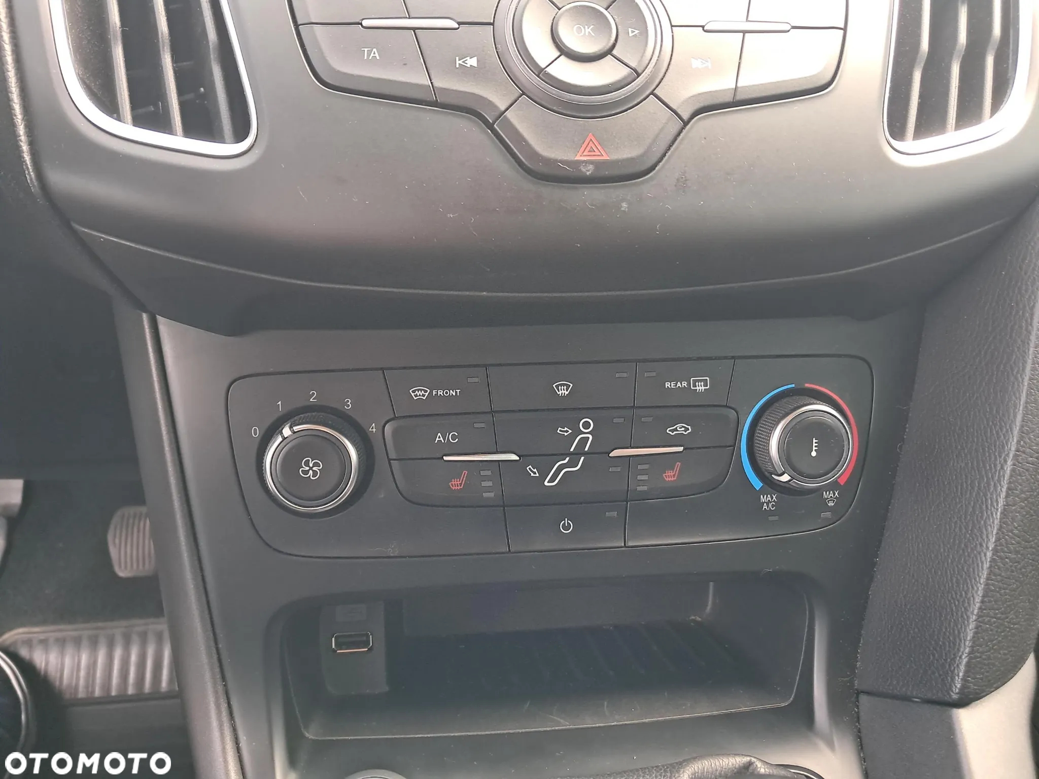 Ford Focus 1.6 Trend - 19