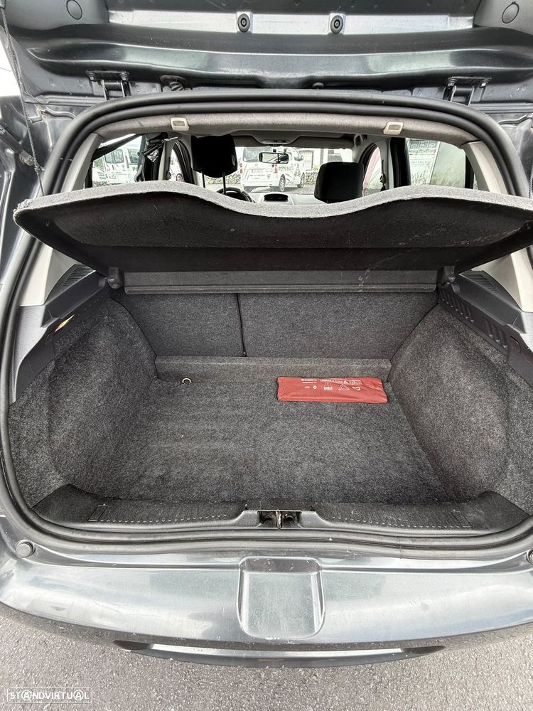 Renault Clio - 9