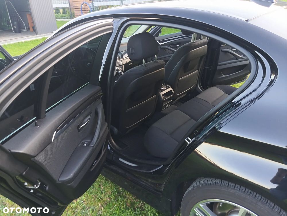 BMW Seria 5 518d Luxury Line - 14