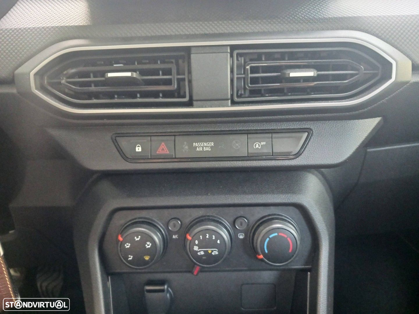 Dacia Sandero 1.0 SCe Essential - 21