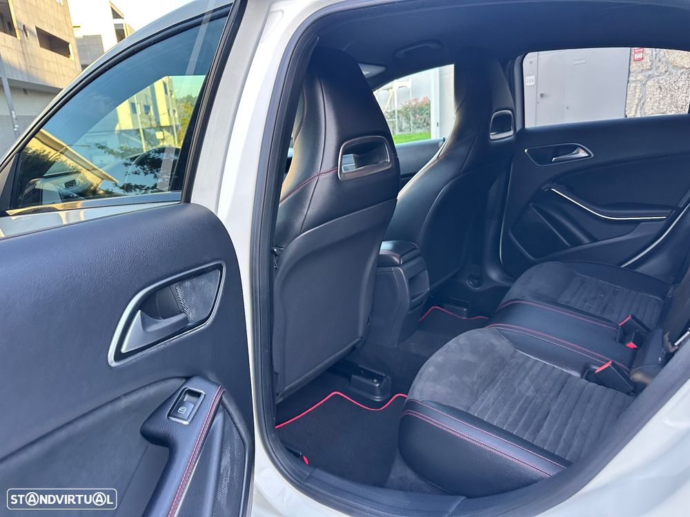 Mercedes-Benz A 180 d AMG Line - 39